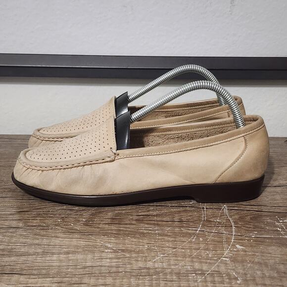SAS Savvy Women's Tri Pad Soft Leather Loafer Slip-On Shoes Size 9.5 Beige - Picture 1 of 9
